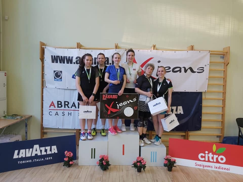 Women's doubles award ceremony